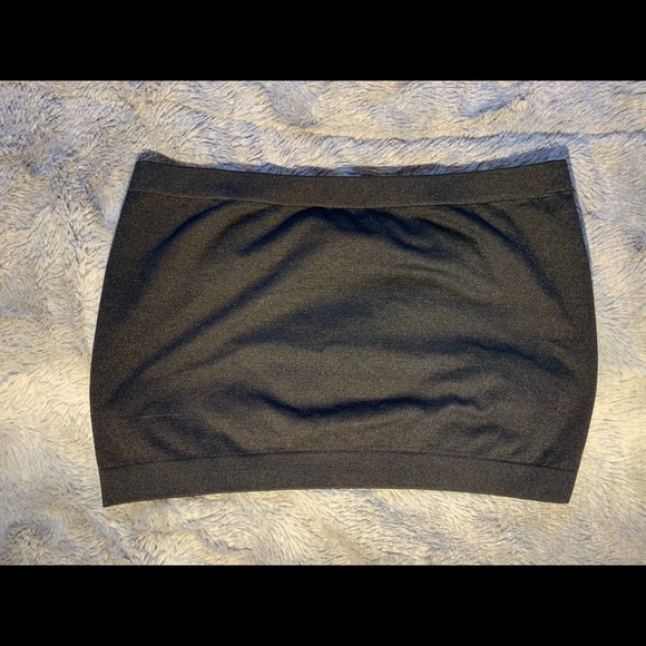 Cropped tube top. - Picture 2 of 2